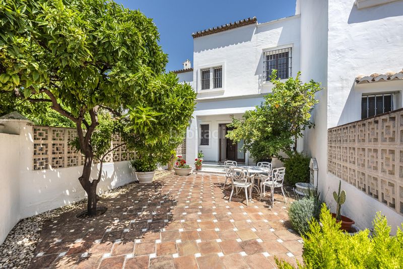 Foto fb286aff-d5f5-4c78-aa6d-b40b4b38cc39. Casa adossada amb piscina a Huerta Belón - Calvario Marbella