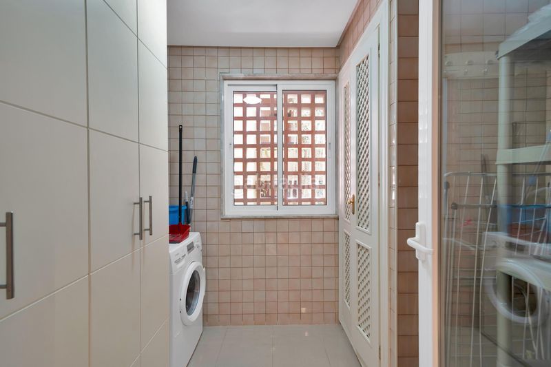 Foto 32103d27-8aed-4448-aaaa-3660034cdd55. Apartament amb calefacció aparcament piscina a Los Naranjos Marbella