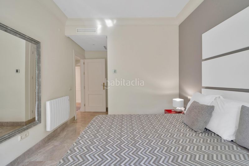 Foto 589b5f28-f71a-4076-84f3-e2a14510ebf2. Apartament amb calefacció aparcament piscina a Los Naranjos Marbella
