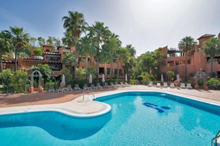 Apartament  23 cl osa mayor. Stunning ground floor apartment in alminar de marb...