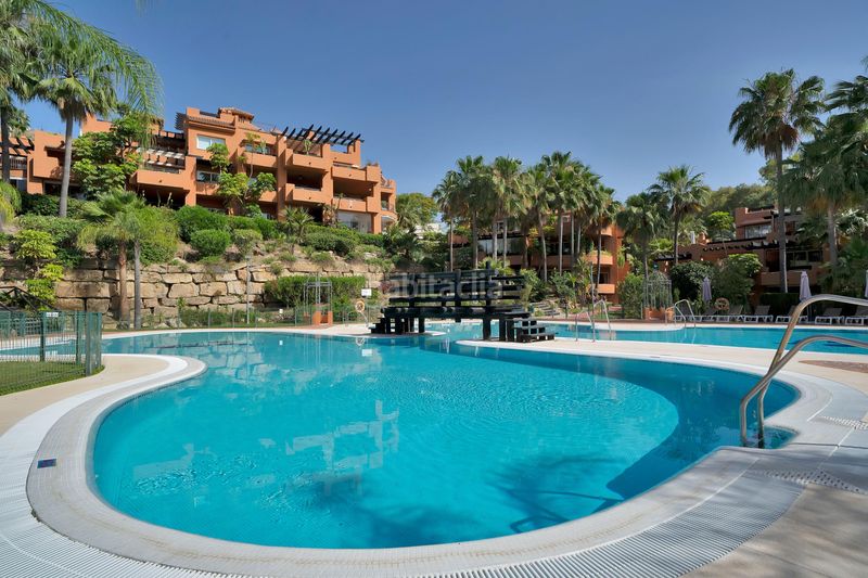 Foto de81eee9-2181-470a-ae82-2df5b78dd706. Apartament amb calefacció aparcament piscina a Los Naranjos Marbella