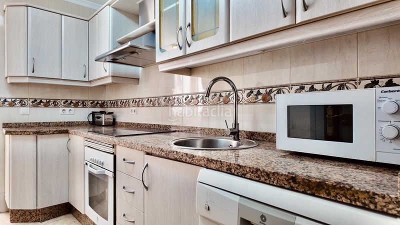 Foto df8f68a7-e739-4445-af06-aacf09eb6a42. Apartament amb aparcament a El Molinillo - Capuchinos Málaga