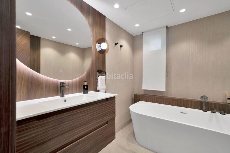 Foto c7aad3d8-faa9-4e6e-ba3a-6ddb8d3878ad. Apartament amb aparcament piscina a lomas de Marbella club Marbella