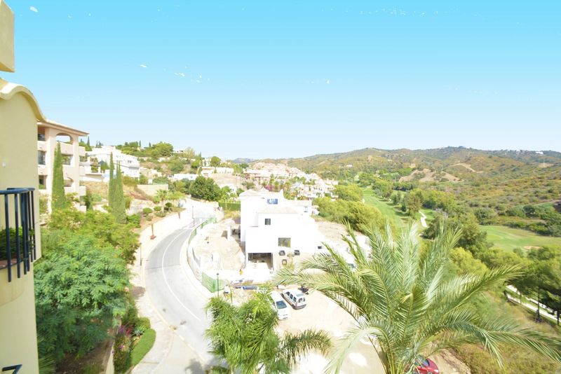 Foto a3cd76e4-bd05-4912-9c97-97b79fabf08e. Àtic amb calefacció aparcament piscina a Santa María Marbella