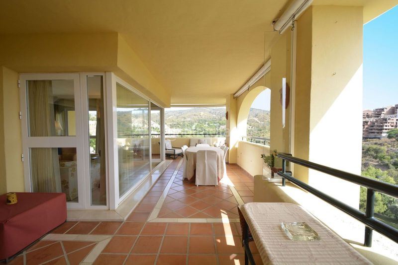 Foto b0cc03b9-ff30-4790-8982-edd6608ec7de. Àtic amb calefacció aparcament piscina a Santa María Marbella
