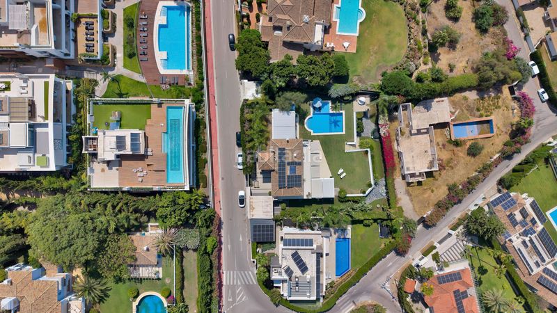 Foto 4df08043-c2b7-44bc-b501-f4011688228a. Xalet amb calefacció aparcament piscina a Sierra Blanca Marbella