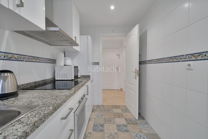 Foto 323699c4-b2d2-4e4a-af49-ea6050e046e3. Apartament amb aparcament piscina a Puerto de la Duquesa Manilva