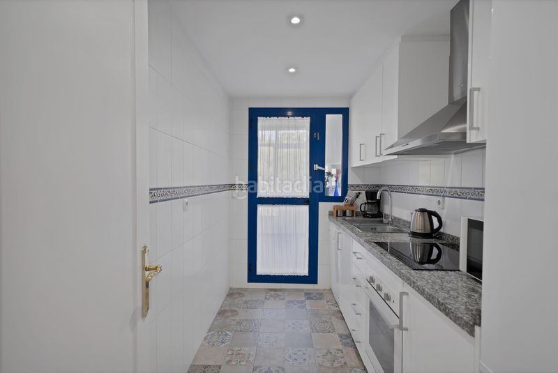 Foto 74079fbf-7685-4628-afd7-85c2a8557492. Apartament amb aparcament piscina a Puerto de la Duquesa Manilva