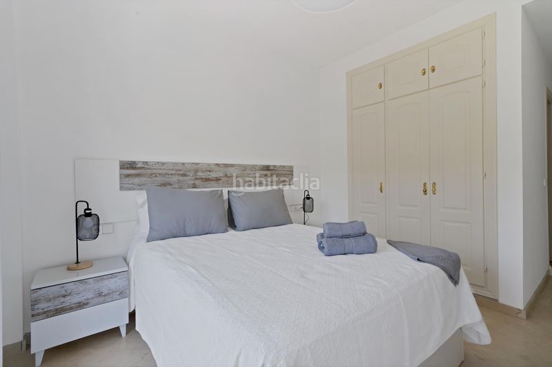 Foto 81beb9f0-6ef6-4aaf-a2d6-dd1a55df01c2. Apartament amb aparcament piscina a Puerto de la Duquesa Manilva
