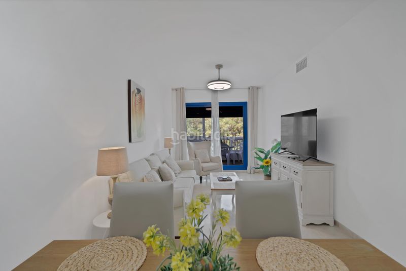 Foto ff610530-a501-4a8f-aabb-a026c926c571. Apartament amb aparcament piscina a Puerto de la Duquesa Manilva