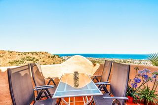 Appartement  26 calle don josé de orbaneja #urb. el portón, 7. Seaview terrace with true mediterranean charm, in...