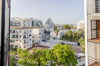 Apartament  15 avenida de la telefónica #planta 6. Un hogar familiar a 330 metros del mar