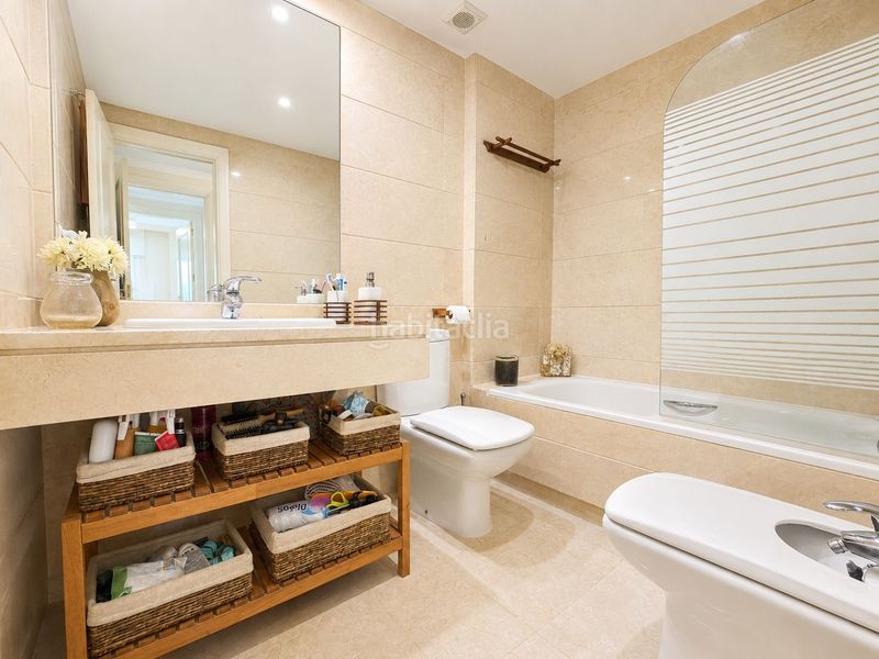Foto 3a681af4-b751-4d6a-bce3-cca20537d151. Apartament amb aparcament piscina a La Dama de Noche - La Alzambra Marbella