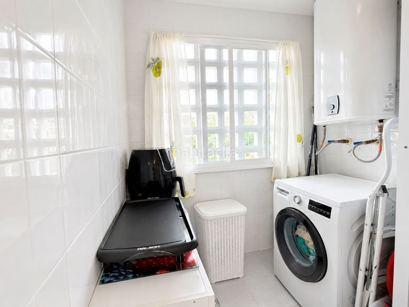 Foto b56d42ab-8769-4b63-9bfe-f9c07f809051. Apartament amb aparcament piscina a La Dama de Noche - La Alzambra Marbella