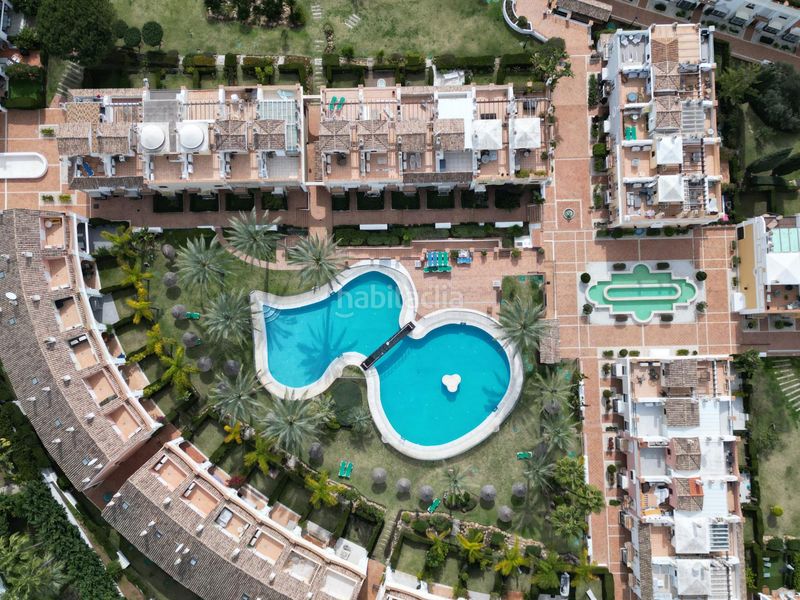 Foto 07a17c5e-87ec-4c63-baed-ea9f9b27989b. Casa adossada amb aparcament piscina a bahía de Marbella Marbella