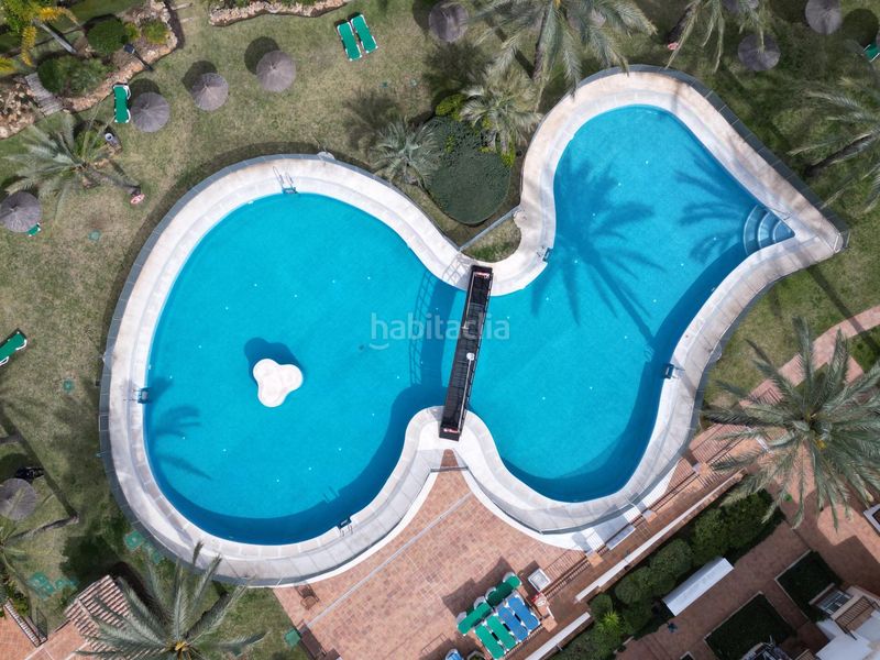 Foto 7ad3cce5-bc6f-4bed-80f5-b1bf05b21e03. Casa adossada amb aparcament piscina a bahía de Marbella Marbella