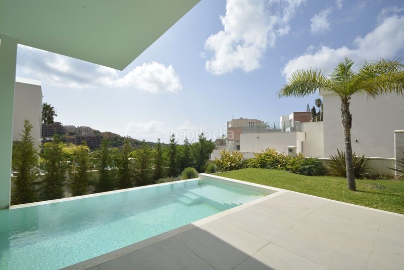 Foto c57df64c-9bab-45e0-97ea-1006b0943010. Xalet amb aparcament piscina a Santa María Marbella