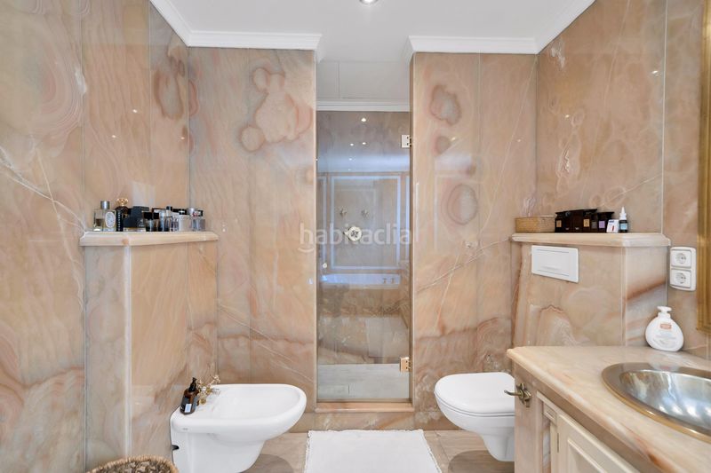 Foto 0771085d-ebcb-4a6d-8ca7-554742d0a166. Apartament amb calefacció piscina a Las Lomas de Río Verde Marbella