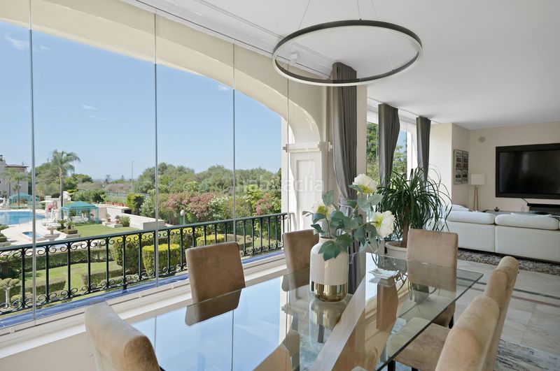 Foto 27bfe402-7db4-48a1-b8e1-5284eb2757fb. Apartament amb calefacció piscina a Las Lomas de Río Verde Marbella
