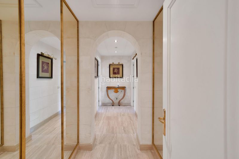 Foto bca5b2b3-68fd-490a-b980-4698f7199b80. Apartament amb calefacció piscina a Las Lomas de Río Verde Marbella