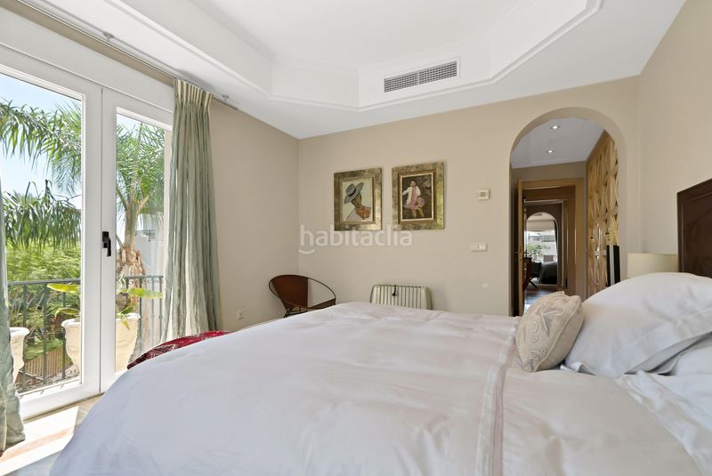 Foto cfadcf4f-4873-4c8a-b313-cb3190f5c72c. Apartament amb calefacció piscina a Las Lomas de Río Verde Marbella