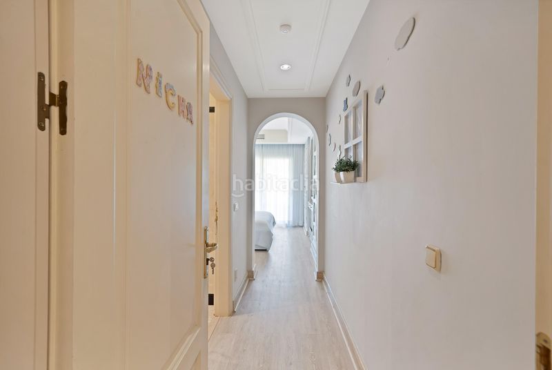 Foto d710ddf8-95f9-4a30-8efc-3a558ff353f6. Apartament amb calefacció piscina a Las Lomas de Río Verde Marbella