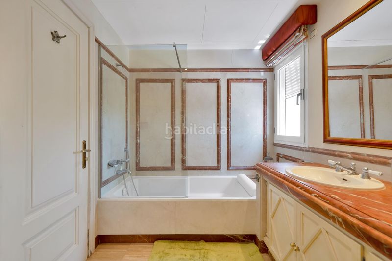 Foto dbe9e901-dbc6-4777-af68-f1c740aac9e0. Apartament amb calefacció piscina a Las Lomas de Río Verde Marbella