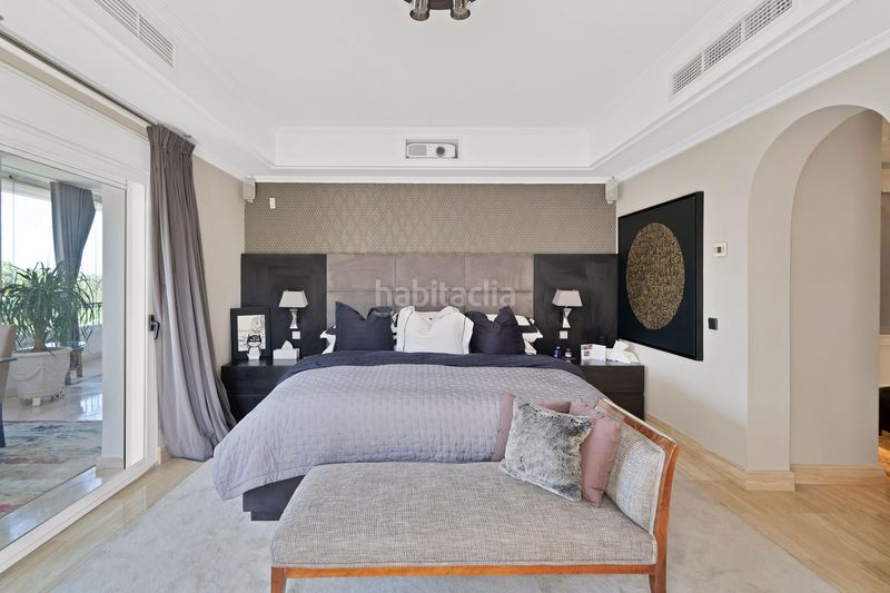 Foto e2cd929e-1f95-4cf7-b005-a974067aaeec. Apartament amb calefacció piscina a Las Lomas de Río Verde Marbella