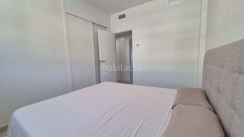 Foto 36fad054-6899-40d0-86ff-4d1a8dafb17a. Alquiler ático atico en avenida rocas blancas en alquiler larga temporada en Benalmádena