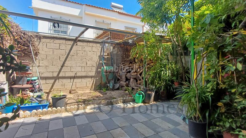 Foto c856a363-c040-4388-9bb9-cabe274371f0. Casa adossada amb xemeneia a El Rocío - La Milagrosa Jerez de la Frontera
