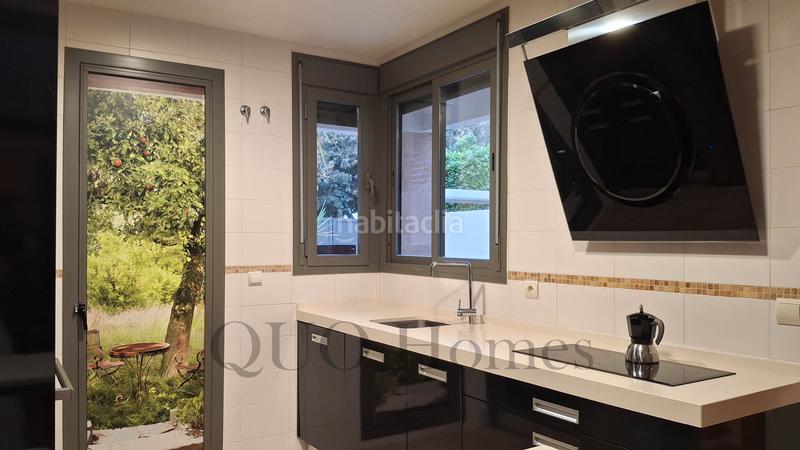 Foto c7b55603-94ab-49f6-9b29-fee0ac55c56e. Casa a schiera con camino parcheggio piscina in El Altillo Jerez de la Frontera