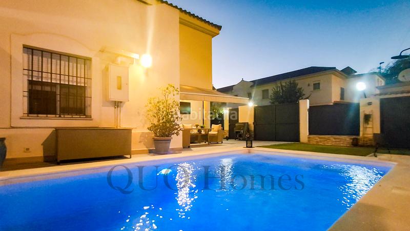 Foto af9c97f2-a439-43f1-b7d0-3100bc91dde4. Casa aparellada a Pozoalbero Jerez de la Frontera