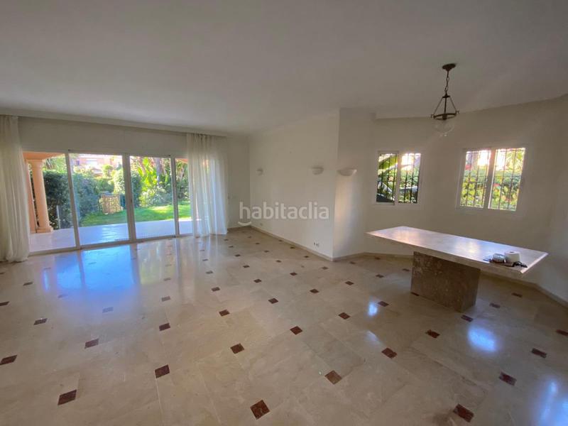 Foto 345f0e97-df4e-4e77-9c68-2691bc2f935e. Alquiler casa en venalmar casa en alquiler en atalaya, 3 dormitorios. en Estepona