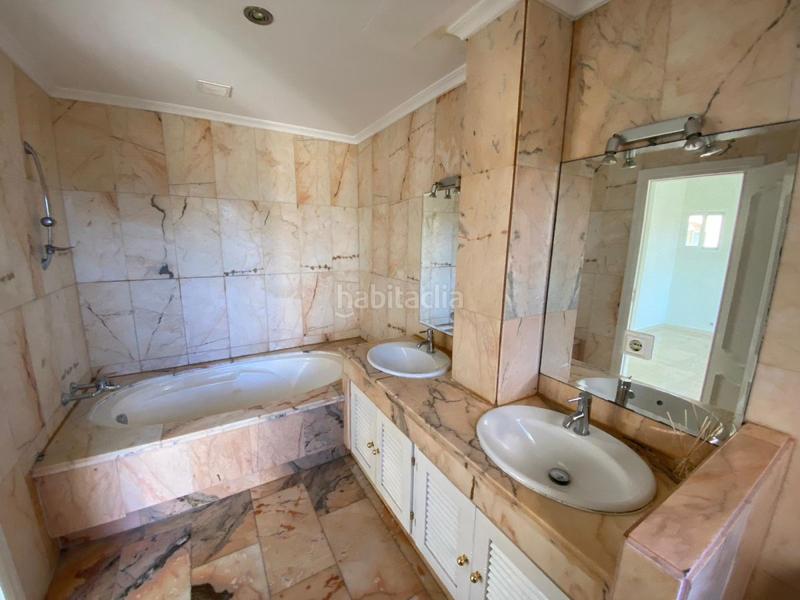 Foto d4ae230c-c4c5-480c-a2f8-7d59079ce422. Alquiler casa en venalmar casa en alquiler en atalaya, 3 dormitorios. en Estepona