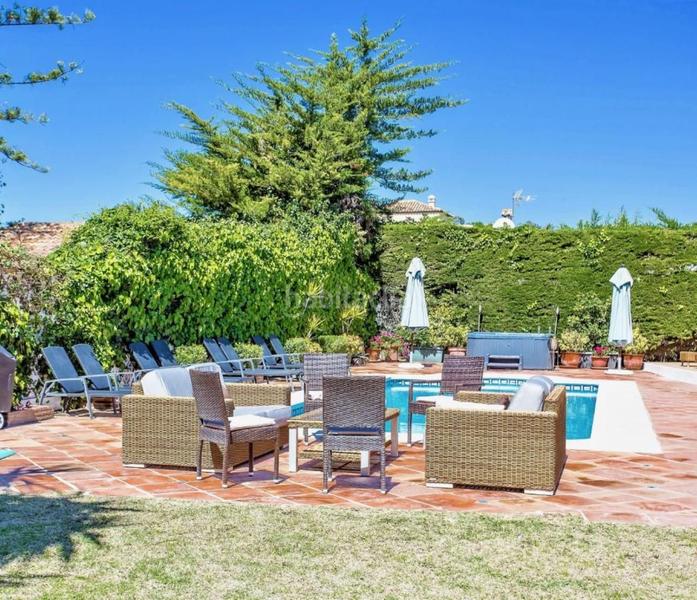 Foto b9943392-72e4-41d4-b6d2-ccea2c529040. Chalet en josé echegaray 181 chalet en venta en san pedro de alcántara linda vista alta, 7 dormitorios. en Marbella