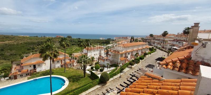 Foto 6ddfc1ac-82f9-40bb-a617-539fffcb7f09. Rent penthouse in vistalmar duquesa sur 3 in Chullera Manilva