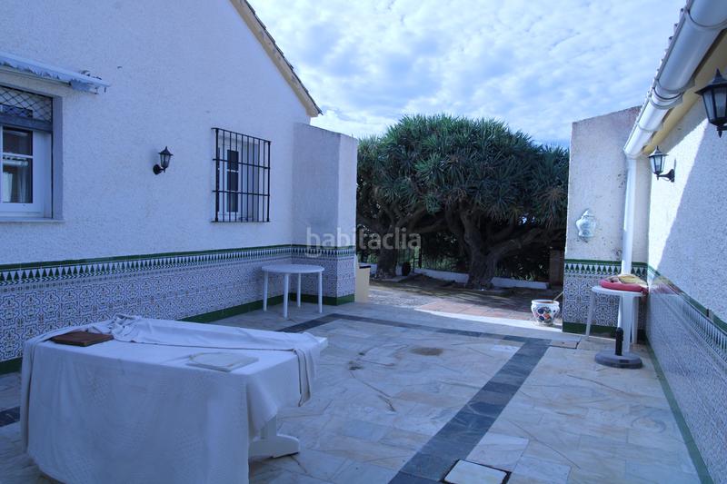 Foto b6d21433-4003-457e-82e9-c4059db7e3f0. Chalet con parcheggio piscina in Limonar Málaga