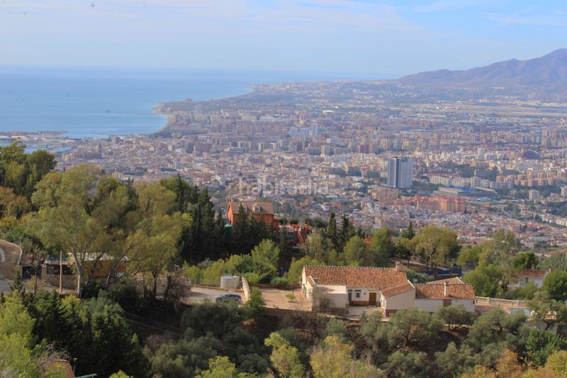 Foto cdc5ffd9-f321-408c-ba6f-66a38d39c0ce. Chalet con parcheggio piscina in Limonar Málaga