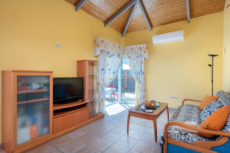 Foto a9390612-c8db-431c-8023-ddc0f30608c8. Chalet with parking pool in Jardines de Alhaurín-Huerta Alta-Fuensanguínea Alhaurín de la Torre