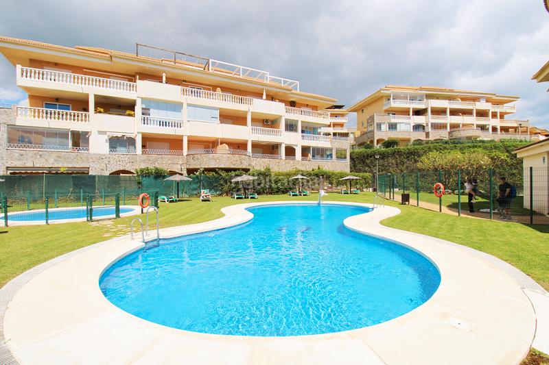 Foto 8b779168-a524-482c-8ca7-ed8799093d3c. Appartamento con parcheggio piscina in Las Gaviotas - Carvajal Fuengirola