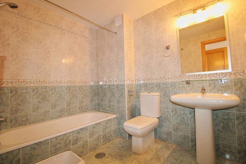 Foto bf7237b1-eb85-4fac-a354-f509ffde55c1. Appartamento con parcheggio piscina in Las Gaviotas - Carvajal Fuengirola