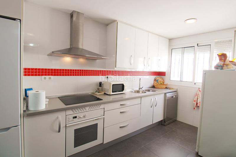 Foto 1012da6d-a9e6-4219-8561-9bbcb1e05639. Casa adosada adosado con encanto y espacios amplios en Alhaurín de la Torre