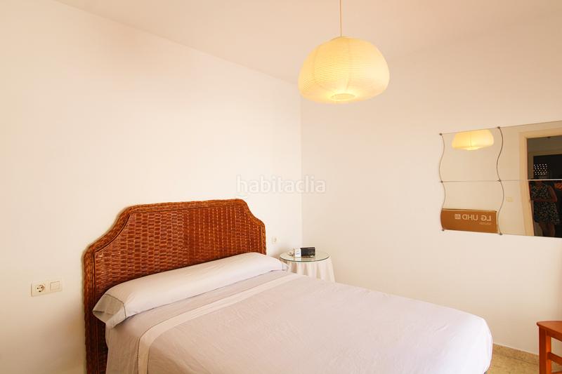 Foto d82f1cc2-7d2c-4a73-82f3-0056242bcb3f. Casa adosada adosado con encanto y espacios amplios en Alhaurín de la Torre