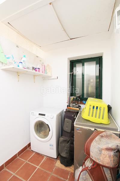 Foto f15c35ad-6fa7-4d4b-8a53-a7c3bf9ea8c2. Apartamento  en planta baja con terraza acristalada y piscina en Alhaurín Golf en Alhaurín el Grande
