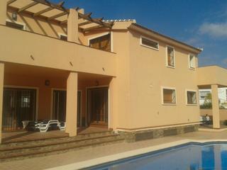 Location Chalet à Platero - El Limón. Villa en alquiler con piscina y jardín en alhaurín de la torre