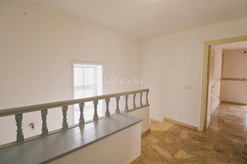 Foto d166254f-1a29-4fa9-94c1-61e6deada1a8. Casa aparellada amb aparcament piscina a Capellanía - Retamar Alhaurín de la Torre