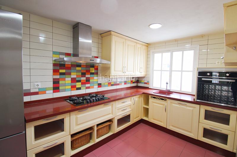 Foto fd1e2b46-802b-4fbe-abd4-f7d9f5528ea8. Casa aparellada amb aparcament piscina a Capellanía - Retamar Alhaurín de la Torre