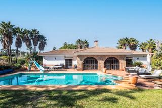 Chalet in Camino cuesta del palmar 122. Exclusiva finca en la alquería con vistas panorámicas al valle d