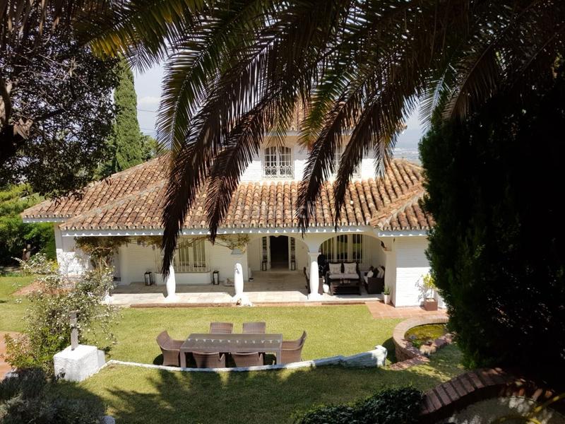 Foto 65bdd941-3b5e-4eb2-a814-1402b479f4e1. Chalet mit parking pool in Manantiales - Lagar - Cortijo Alhaurín de la Torre