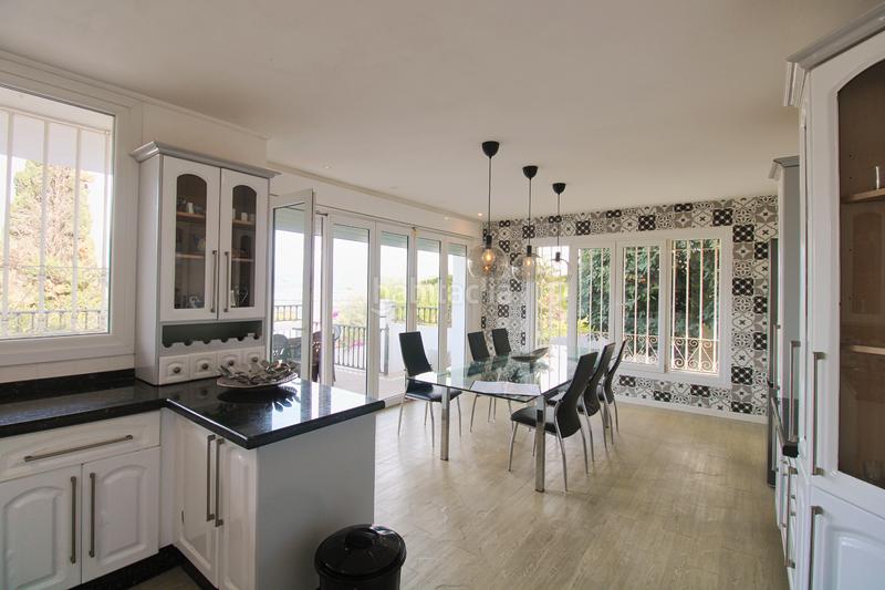 Foto c8290bd1-1f21-4476-af35-8d13f8147456. Xalet amb aparcament piscina a Manantiales - Lagar - Cortijo Alhaurín de la Torre